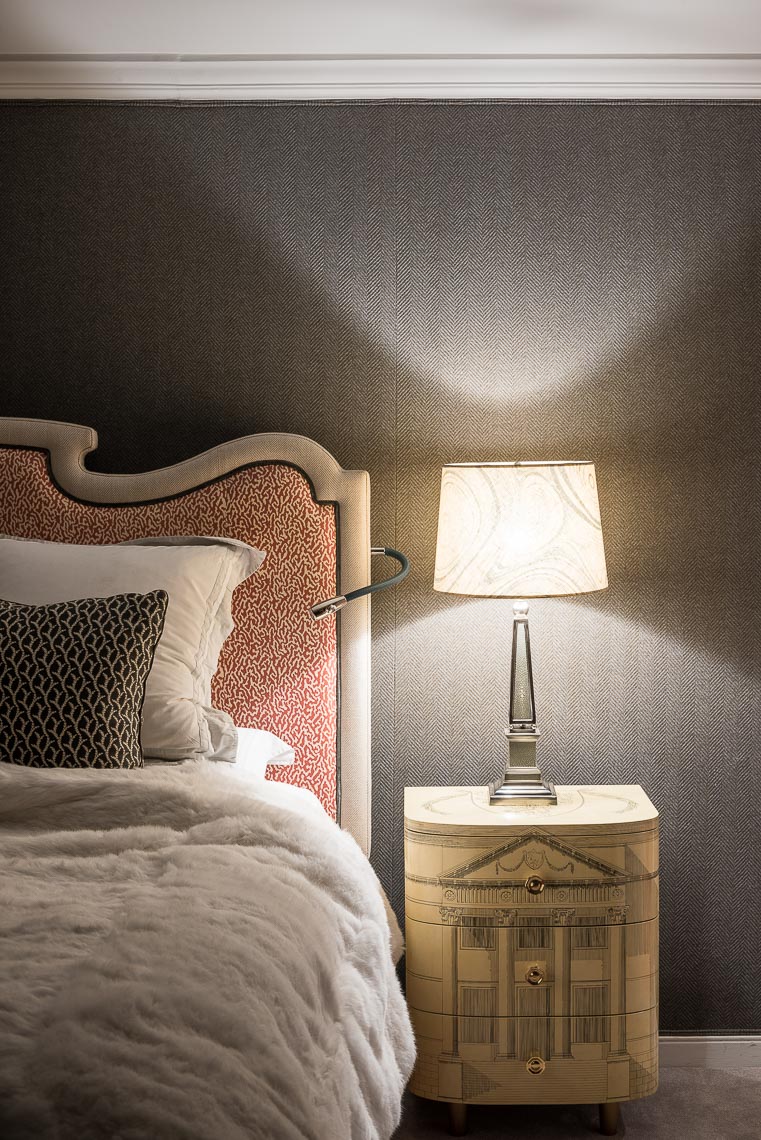 bedside-lamp-luxury-bespoke-interior-design-kensington-photographer-03