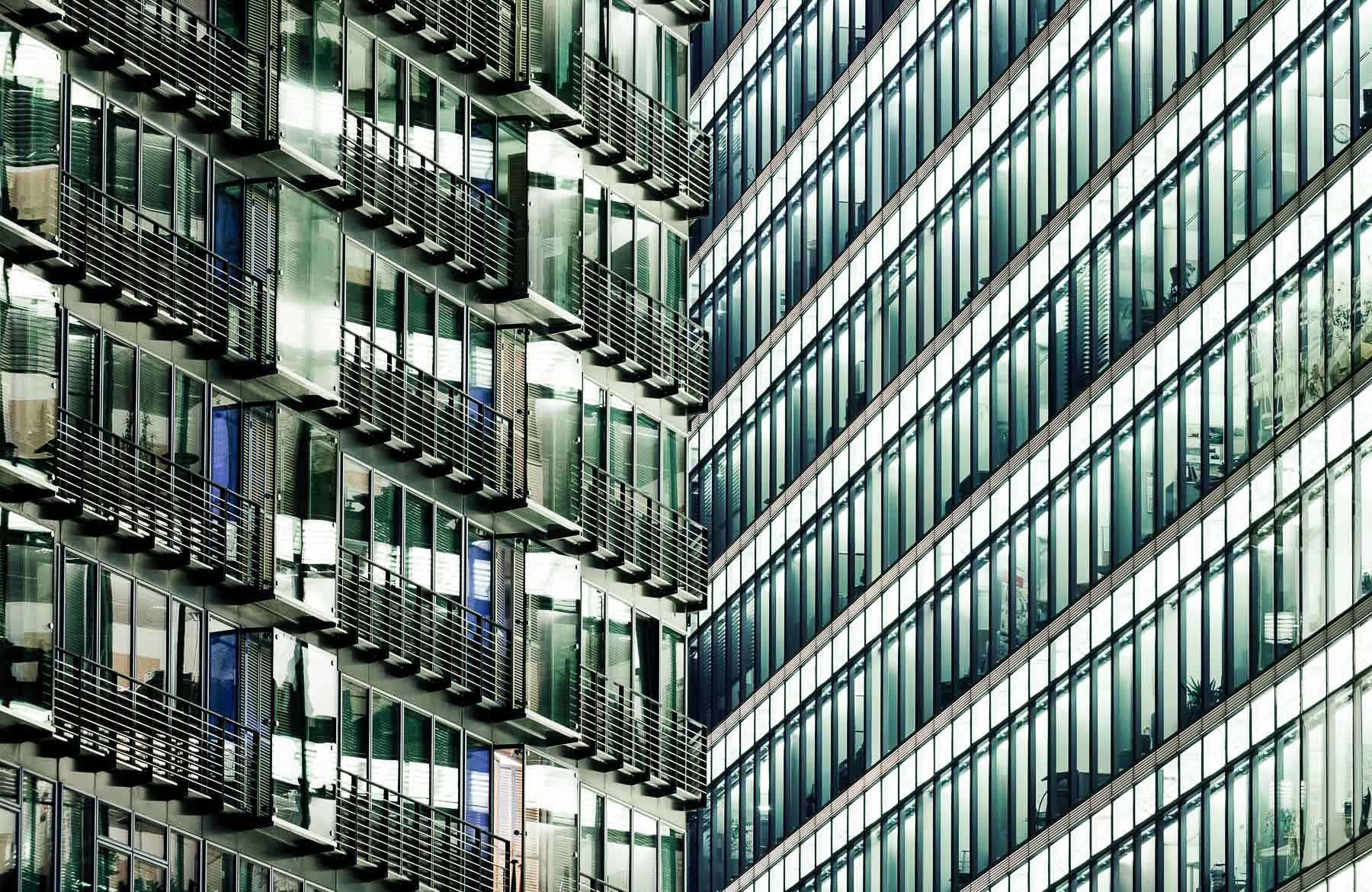 detail-windows-potsdamer-platz-berlin-germany-21