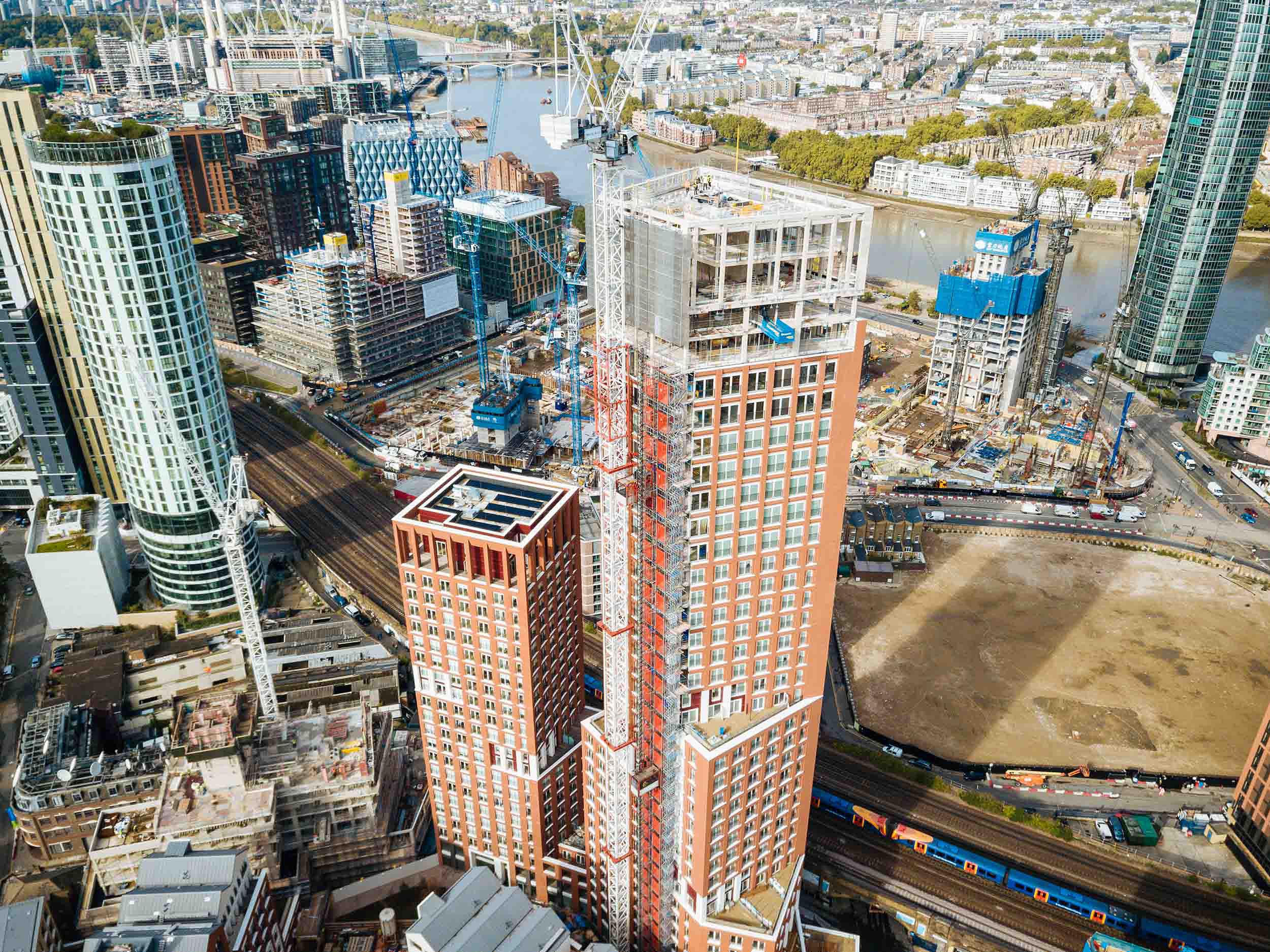 keybridge-building-vauxhall-london-skyscraper-architecture-aerial-view