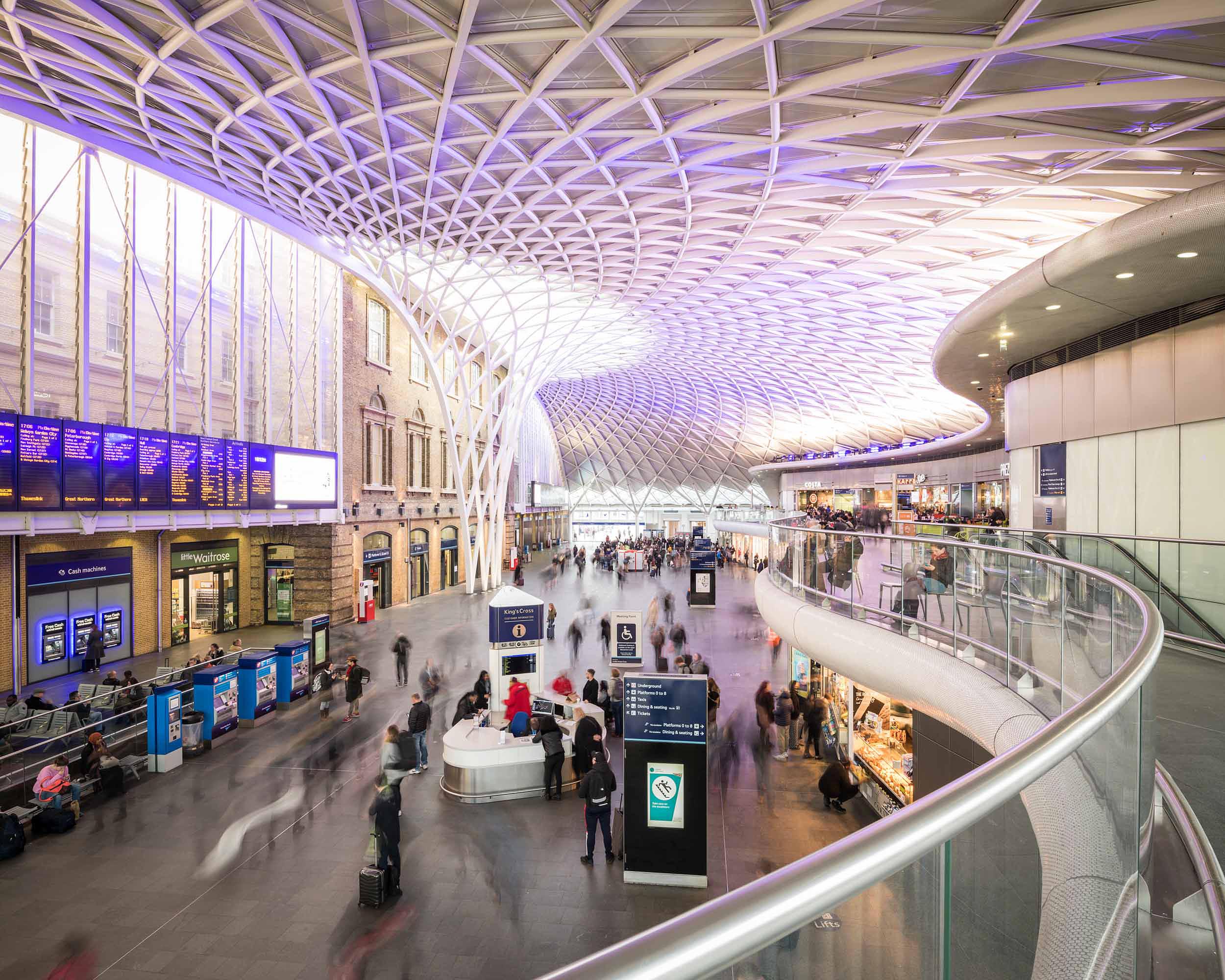 kings-cross-train-station-london-modern-architecture-interior