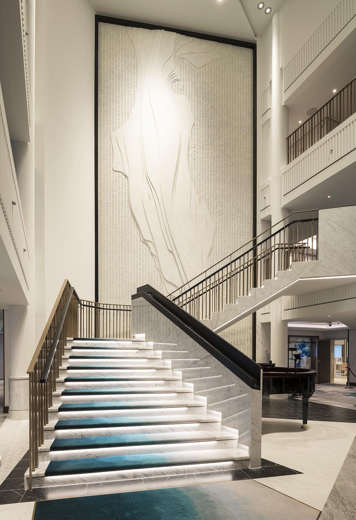 staircase_luxury_interior_design_photography_cruise_ship