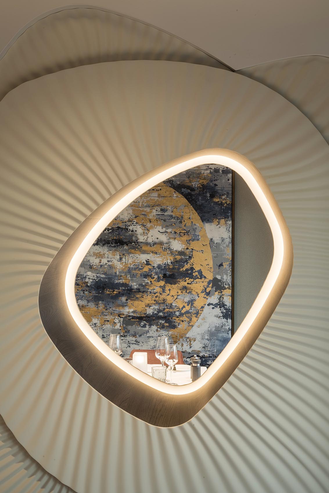 window_decor_luxury_restaurant_photography_cruise_ship