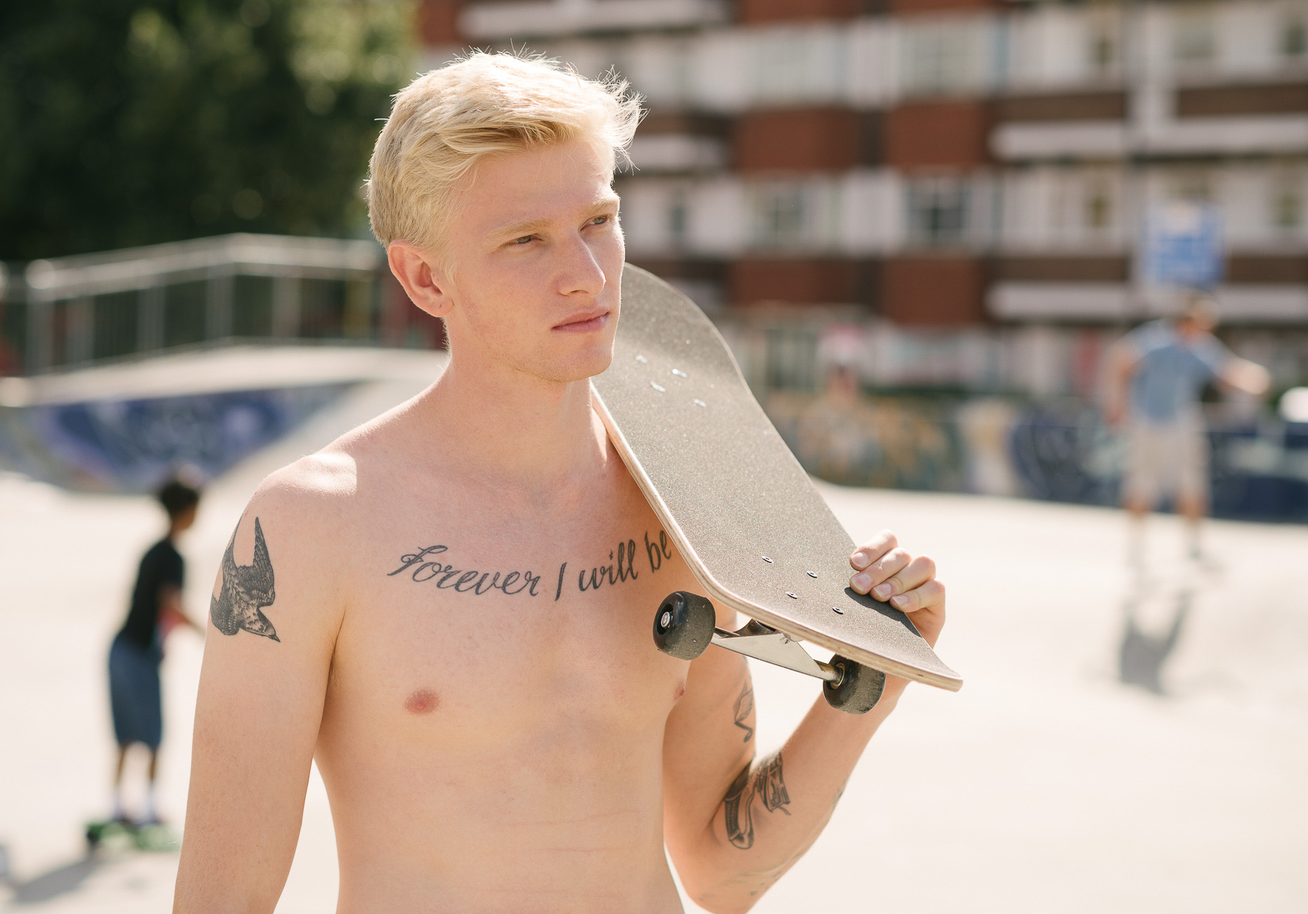 young-man-skateboard-urban-lifestyle-brixton-london-skatepark-03